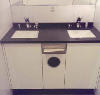 Untertisch Seifenspender Beispiel 10